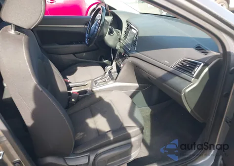 2018 Hyundai Elantra Value Edition z USA, uszkodzony, nr VIN KMHD84LF0JU626686